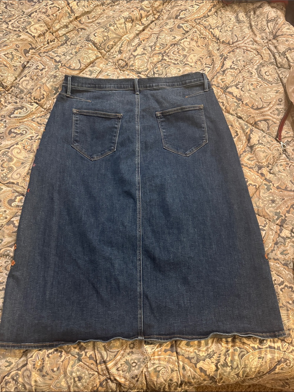 Driftwood Embroidered Bohemian Floral Vine Denim Deep Silt Midi Skirt SZ 18 EUC - Picture 11 of 12